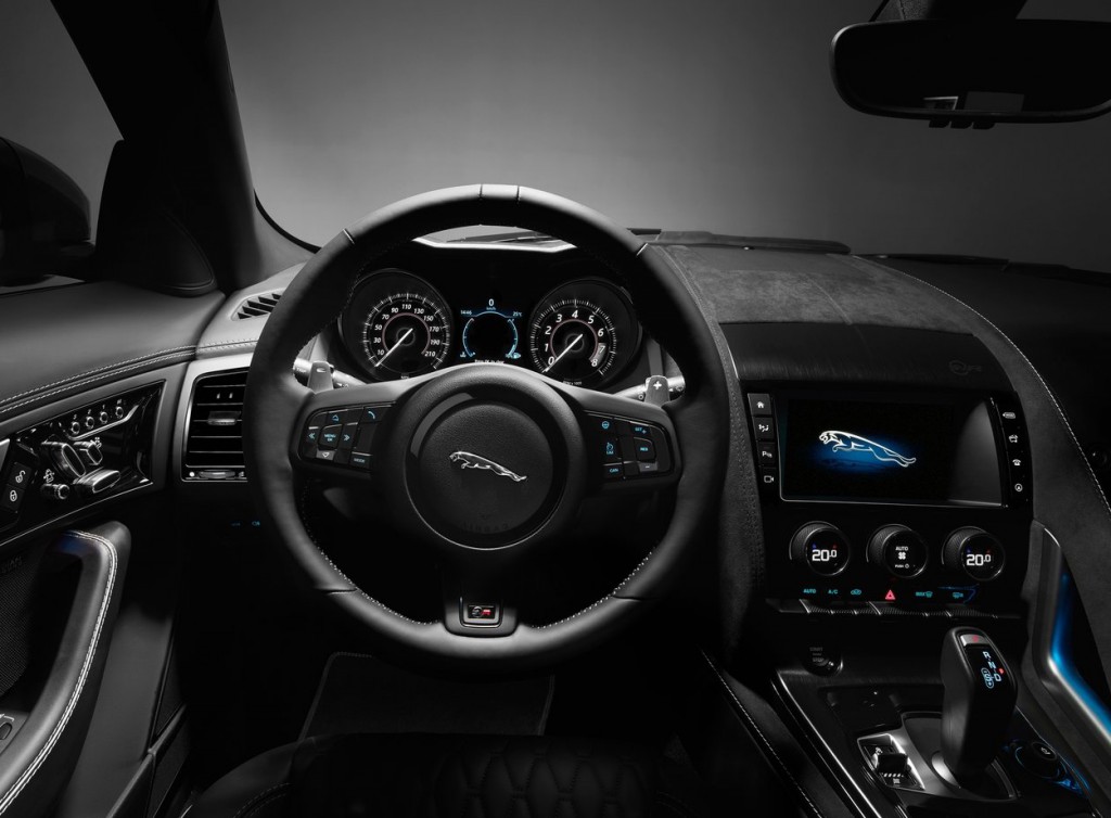 Jaguar_F-TYPE-SVR6_Luxe