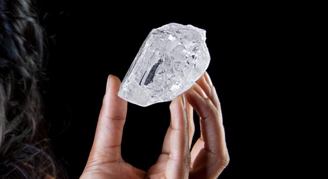 Lesedi la Rona : Le plus gros diamant au monde mis aux enchères à Londres