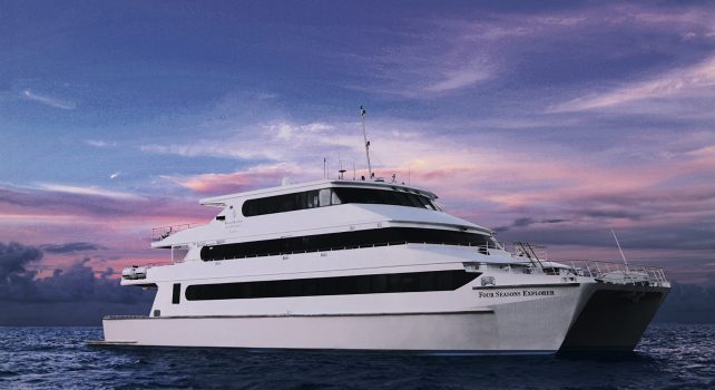Four Seasons Explorer : Une croisière de rêve dans un catamaran de luxe aux Maldives