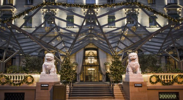 The Peninsula Paris : L&rsquo;hôtel qui s&rsquo;imprègne de la féérie de Noël