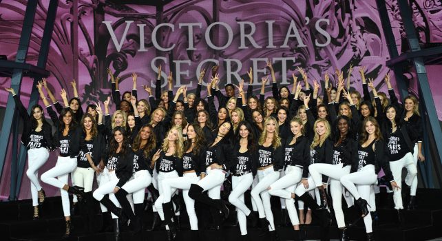 Victoria&rsquo;s Secret Fashion Show Paris 2016 : Ce qu&rsquo;il faut retenir du défilé parisien