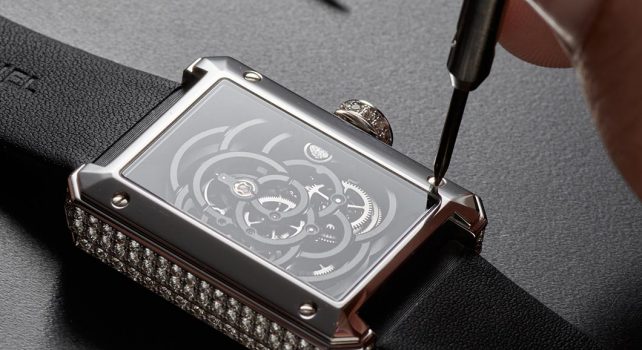 Chanel Première Squelette Camelia : Une montre pour les romantiques