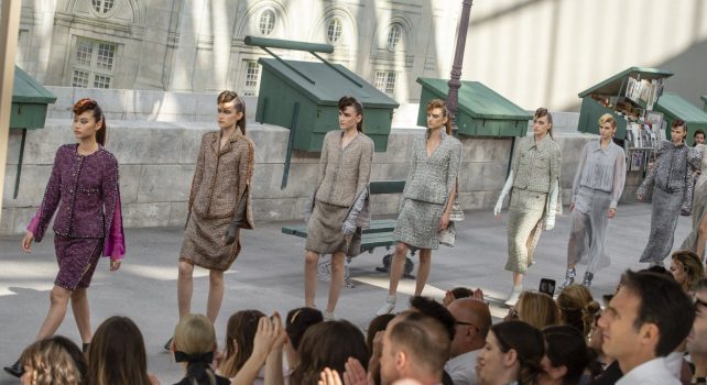 Chanel Couture Défilé Automne-Hiver 2019 : Un Paris littéraire s&rsquo;installe au coeur du Grand Palais