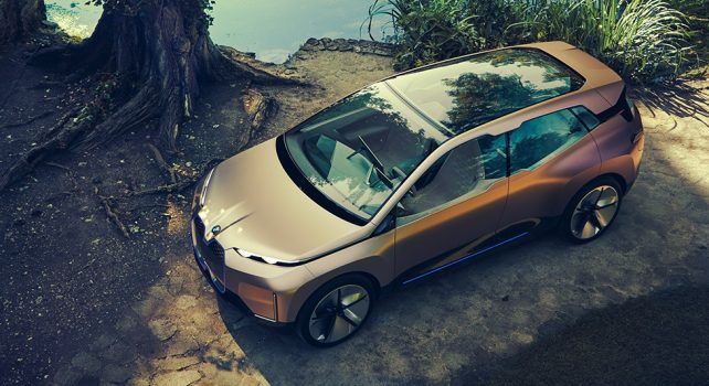 BMW Vision iNEXT : Tournée vers un futur plus connecté et plus responsable