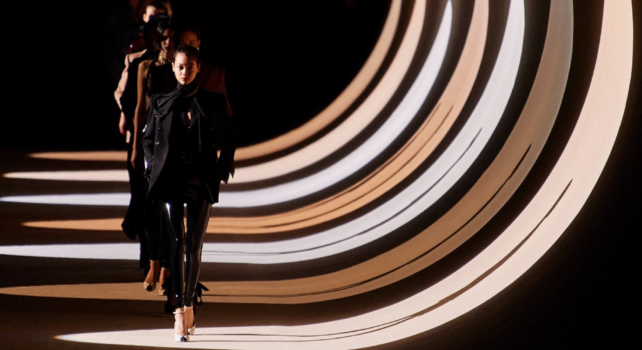 Saint Laurent Automne-Hiver 2020 : Ode à une bourgeoise excentrique