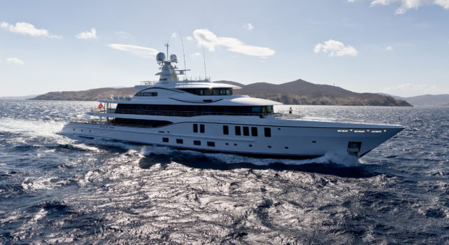 Plvs Vltra Yacht : Découverte de ce yacht d’exception imaginé par Amels