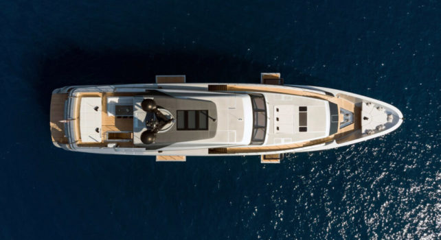 Stella Mia : Le Super Yacht à l&rsquo;art de vivre marin sans compromis