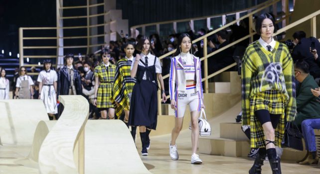 Dior Automne 2022 : « L’Union Fait la Force »
