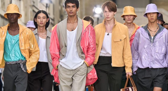 Hermes Homme Printemps/Été 2023 : esprit vacances et brise d&rsquo;été