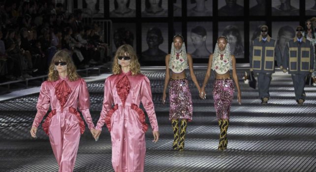 Gucci Printemps/Été 2023 : Ce qu’il faut retenir du défilé événement « Twinsburg »