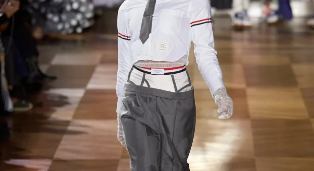 Thom Browne Printemps 2023 : Cendrillon modernisée et Punk revisité