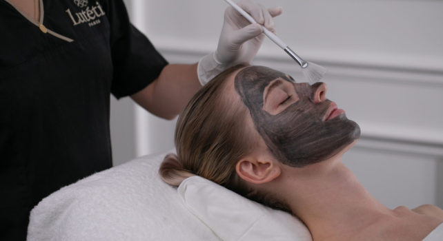 Maison Lutétia : Comment préparer idéalement sa peau pour l&rsquo;hiver avec le Carbon Laser Peel