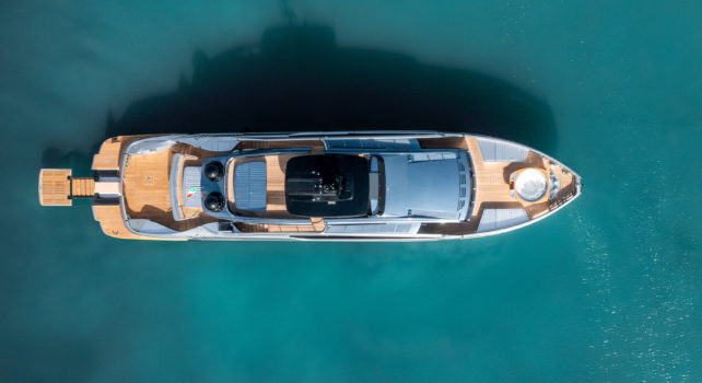 Ferretti Group Pershing GTX116 : Entre élégance et performance