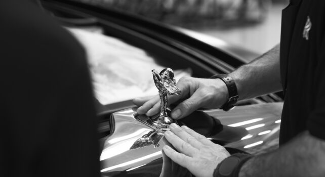 Rolls-Royce Motor Cars : Une année 2023 couronnée de succès à l’ère de l’électrique
