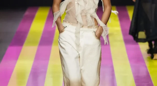 Dior Printemps/Été 2024 : Le culte du noir & blanc