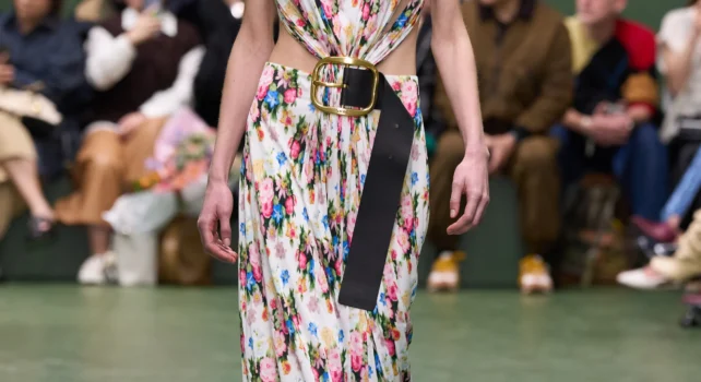 Loewe Automne/Hiver 2024 : Le méli-mélo coloré