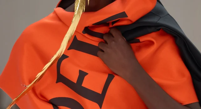 Loewe « A Radical Act of Restraint » Printemps/Été 2025 : L’opulence discrète