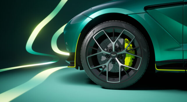 Aston Martin DBX707 AMR24 : Une édition limitée inspirée de la Formule 1