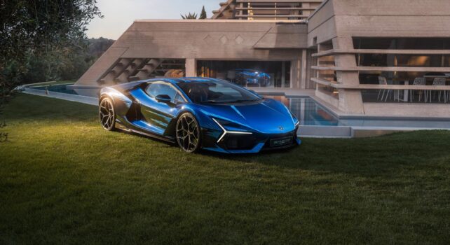 Lamborghini Revuelto : La Sardaigne en lumière