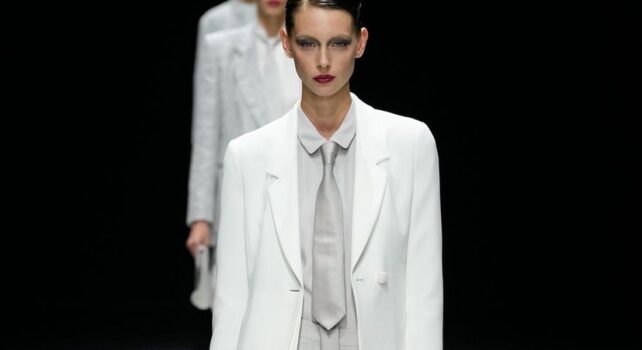 Emporio Armani Printemps/Été 2025 : Entre  futur et passé