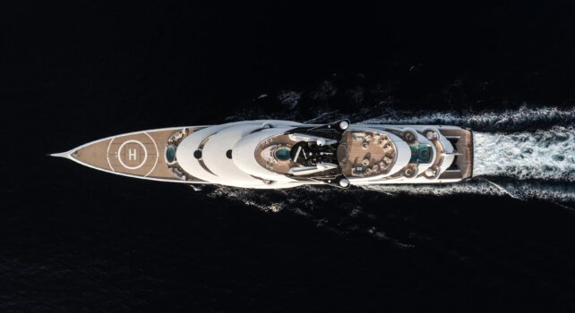 Lürssen KISMET : Un chef-d’œuvre naval de 122 mètres signé Nuvolari Lenard et nommé Motor Yacht of the Year