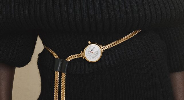 Louis Vuitton fait revivre la montre LV I : L’horlogerie sublimée au défilé Femme Printemps-Été 2026