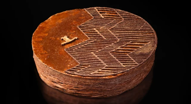 Jaeger-LeCoultre « Curve of Time » : Une Galette des Rois signée Nina Métayer