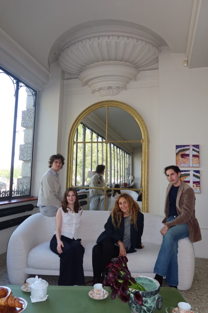 « Confidences d'un Tour de Mains » une curation par Roberto Platé, Hartis et CMS Collection. 