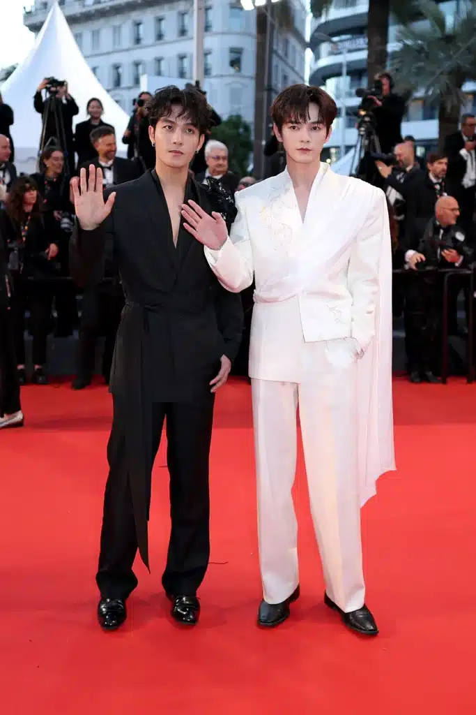 Les looks iconiques du Festival de Cannes 2026 - He Yan Chao & He Chang Xi