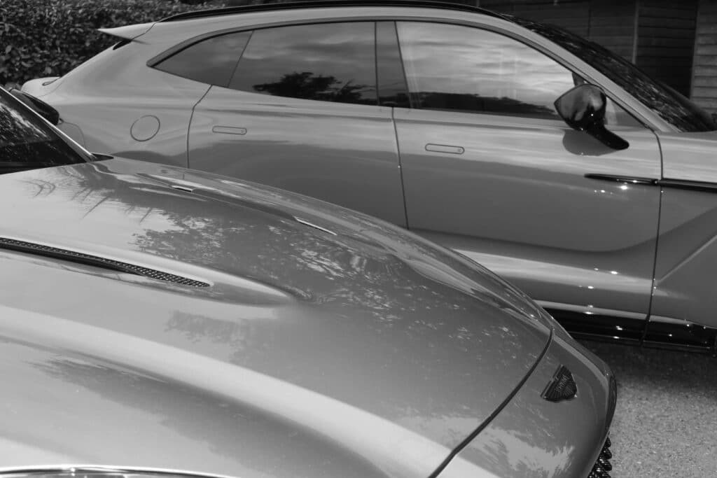 Aston Martin DB12 Volante V8