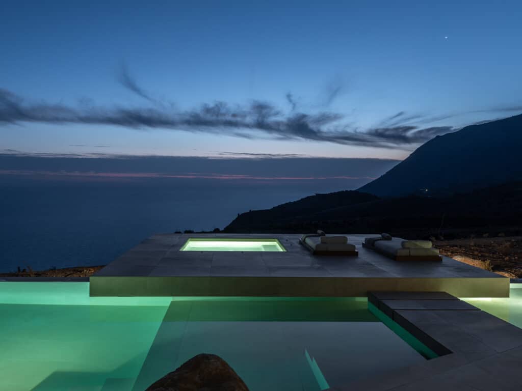 Keras Cliff House de nuit