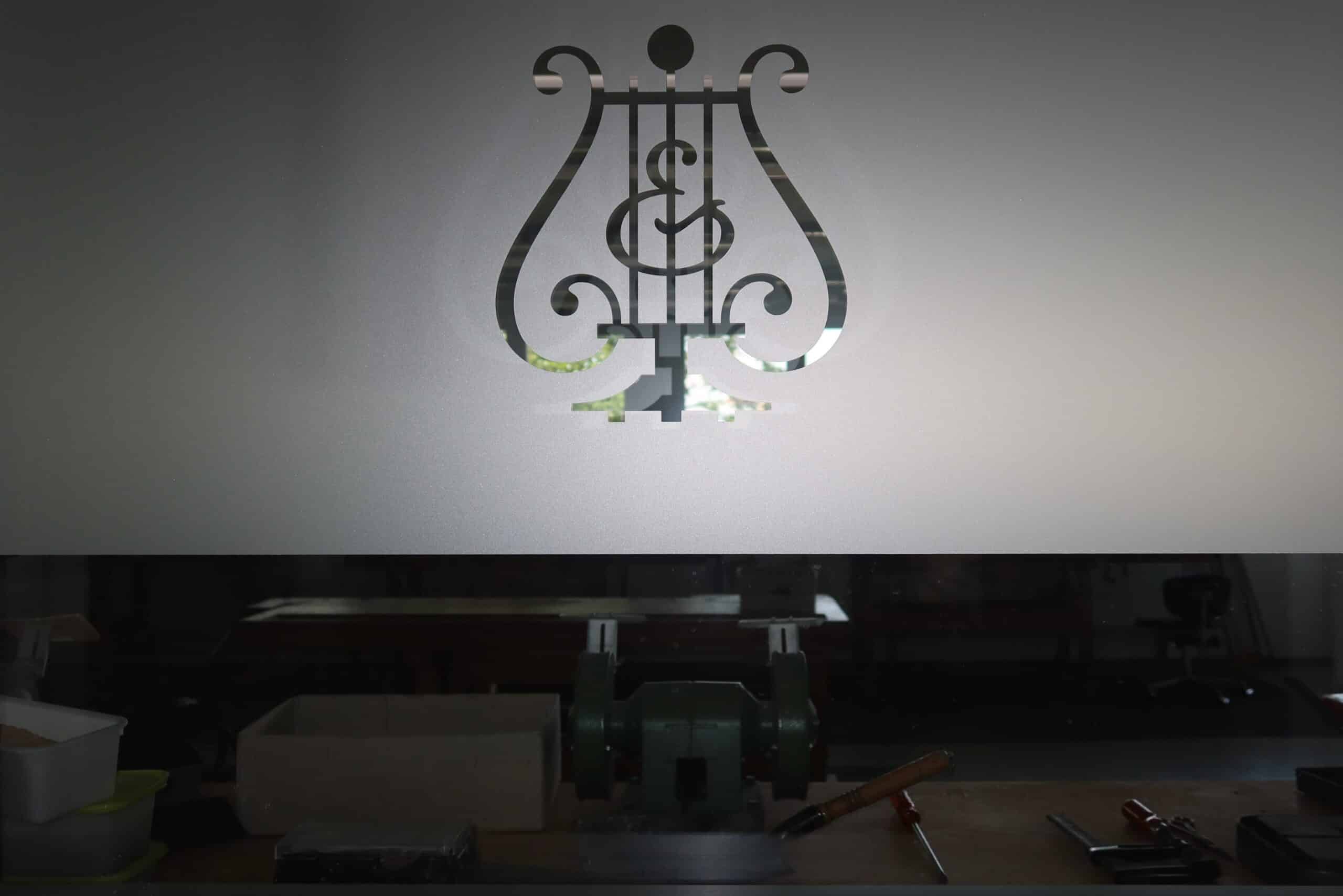 Logo Steinway & Sons
