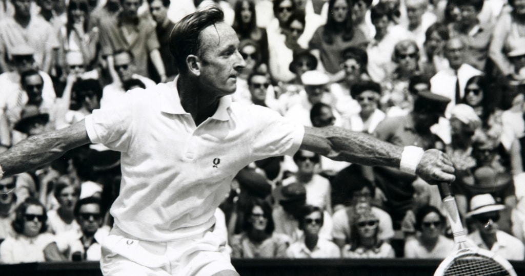 Histoire de Wimbledon : Rod Laver, premier vainqueur du tournoi sous l'ère Open. 