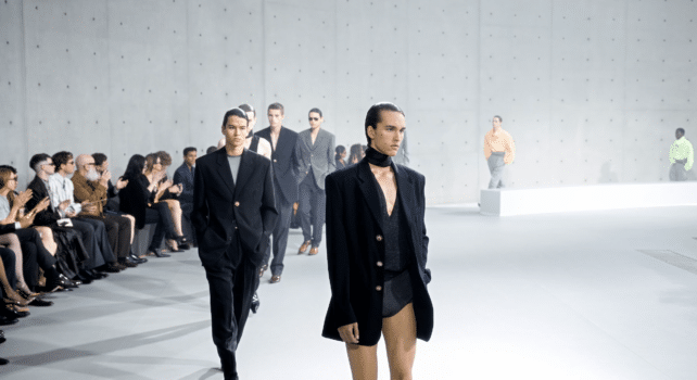 Saint Laurent Printemps-Été 2027 : La séduction par la retenue