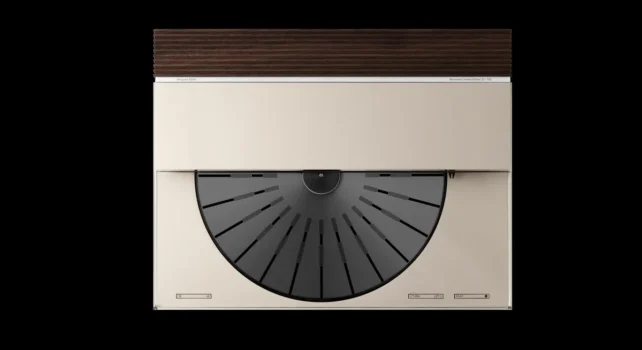 Bang & Olufsen : Beosystem 3000c Dune Grey, 100 exemplaires, un tourne-disque de 1985 restauré à la main