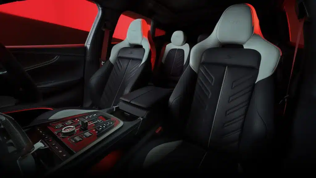 L'intérieur de la Aston Martin DBX S