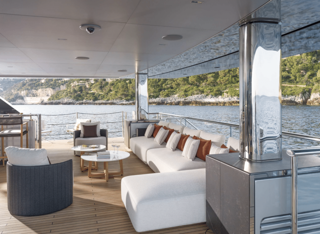 Espace de vie  Riva 54Metri 
