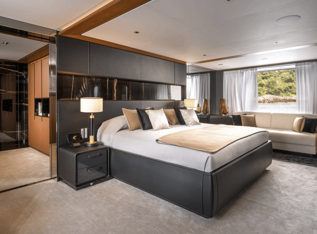 Master bedroom  Riva 54Metri 