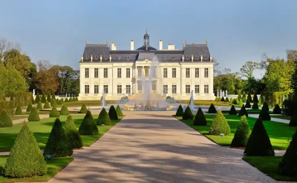 Le Château Louis XIV, Louveciennes, Les 10 propriétés de luxe les plus chères vendues en France
