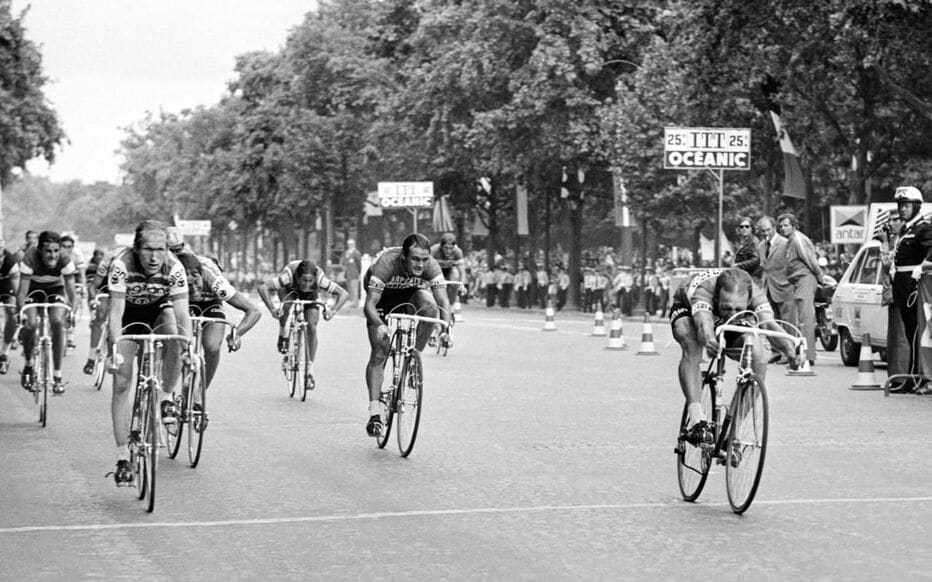Première arrivée du Tour sur les Champs-Elysées, le 20 juillet 1975.