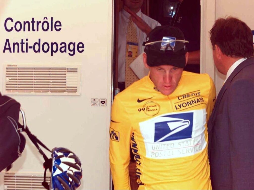 histoire du Tour de France : Lance Armstrong, symbole du dopage dans le monde du cyclisme professionnel 