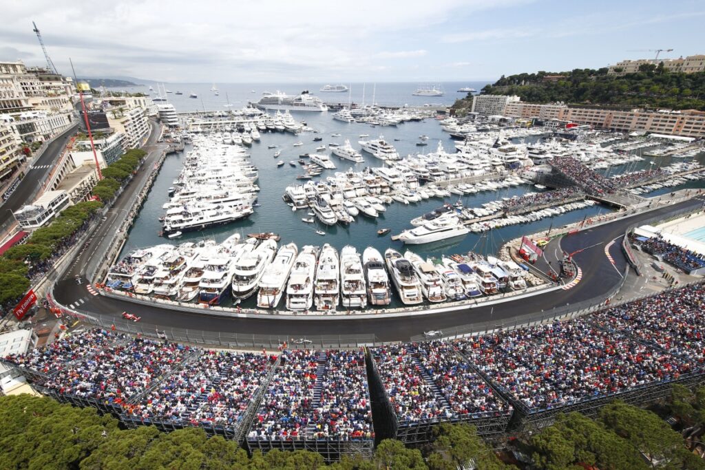 yachts pilotes Formule 1 : Port Hercule
