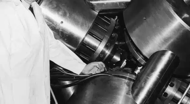 La Russie interdit les diamants de laboratoire