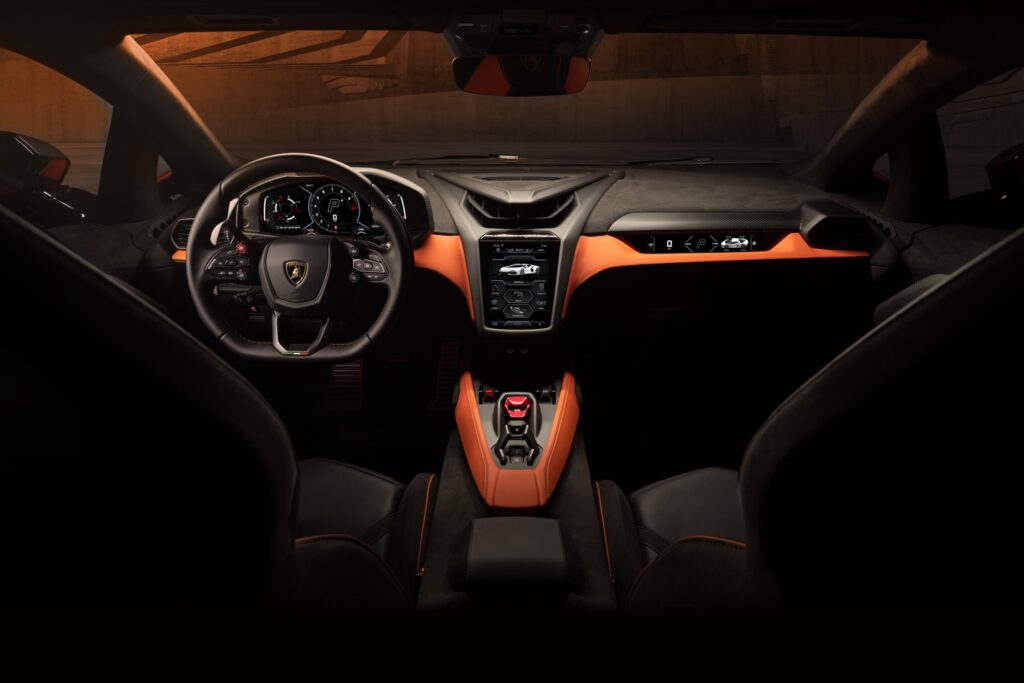 Int&eacute;rieur de la Lamborghini Revuelto