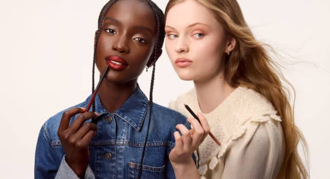 LV Crayon : Dame Pat McGrath signe et incarne la nouvelle campagne de La Beauté Louis Vuitton