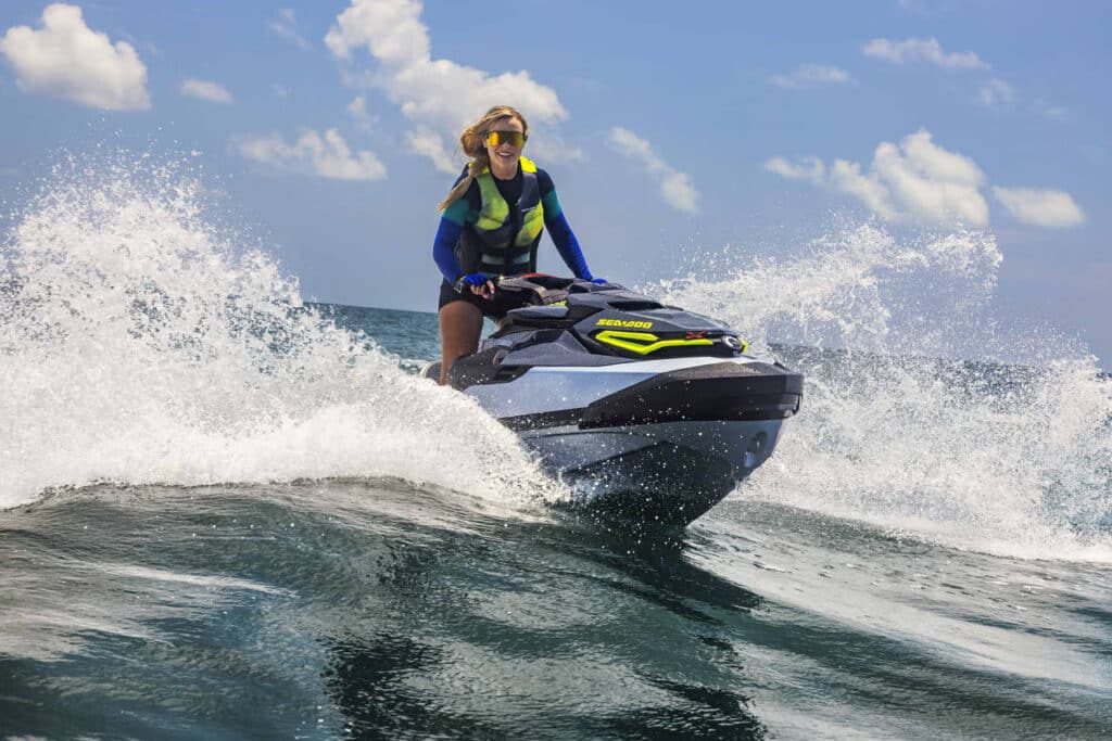 Scooter des mers de luxe : Sea-Doo RXT-X RS 325