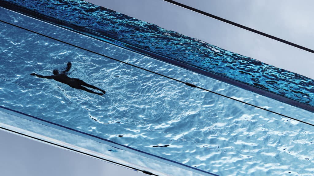 plus belles piscines du monde : Sky Pool, Embassy Gardens (Londres)