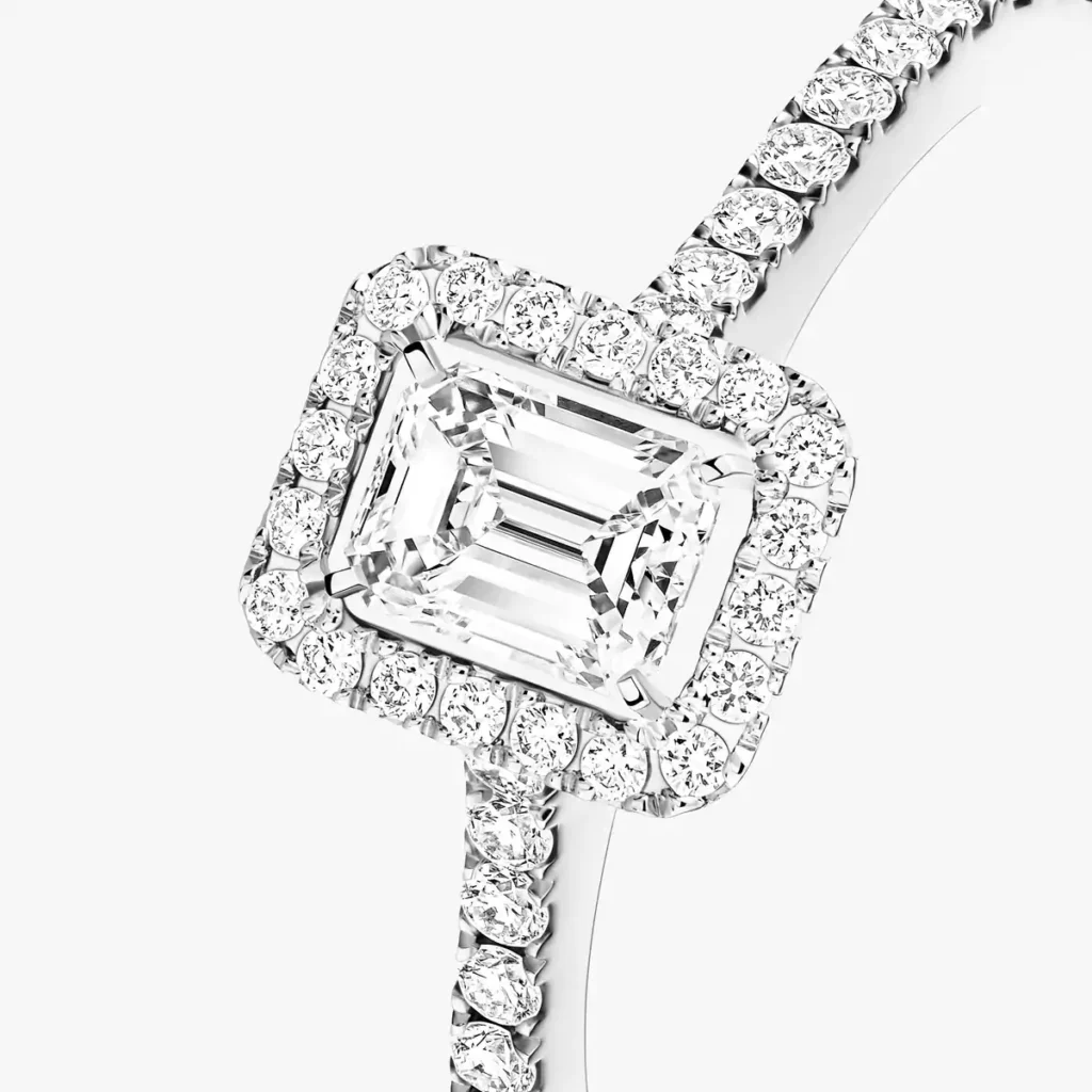 5 bagues de fiançailles en diamant naturel à moins de 5 000 € : Messika Solitaire Joy, diamant taille émeraude