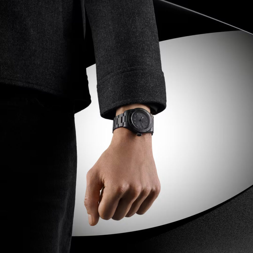 montres de luxe à moins de 10 000 euros : Tudor Black Bay Ceramic