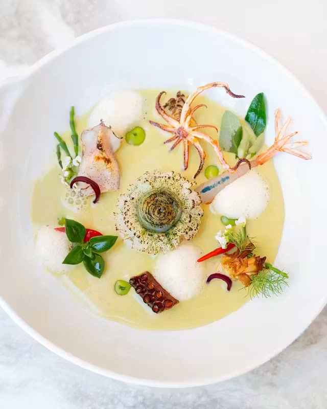 La Vague d'Or, le restaurant du cheval blanc